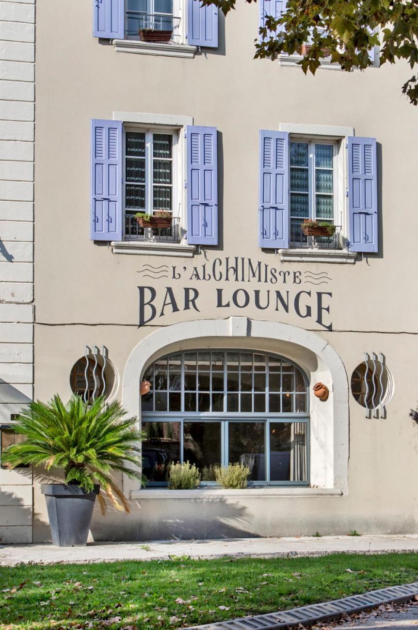 L'instant Sevigne 3*
