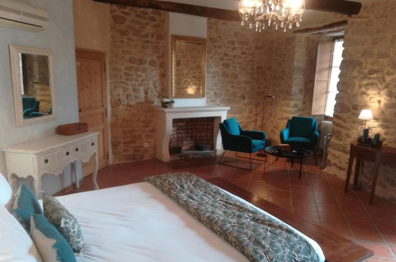 L'instant Sevigne 3*